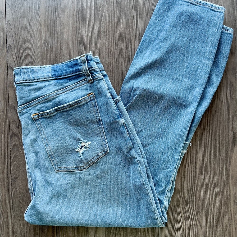 Abercrombie & Fitch The Skinny High Rise Jeans